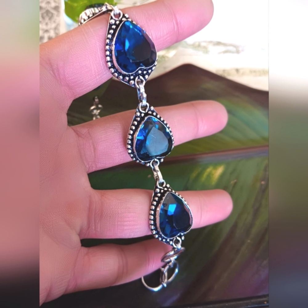 💘 Blue Heart Topaz Gemstone Sterling Silver Bracelet